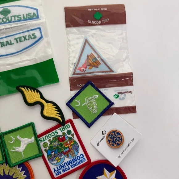 Lots of Girl Scouts USA Patch Set pin - Picture 8 of 8